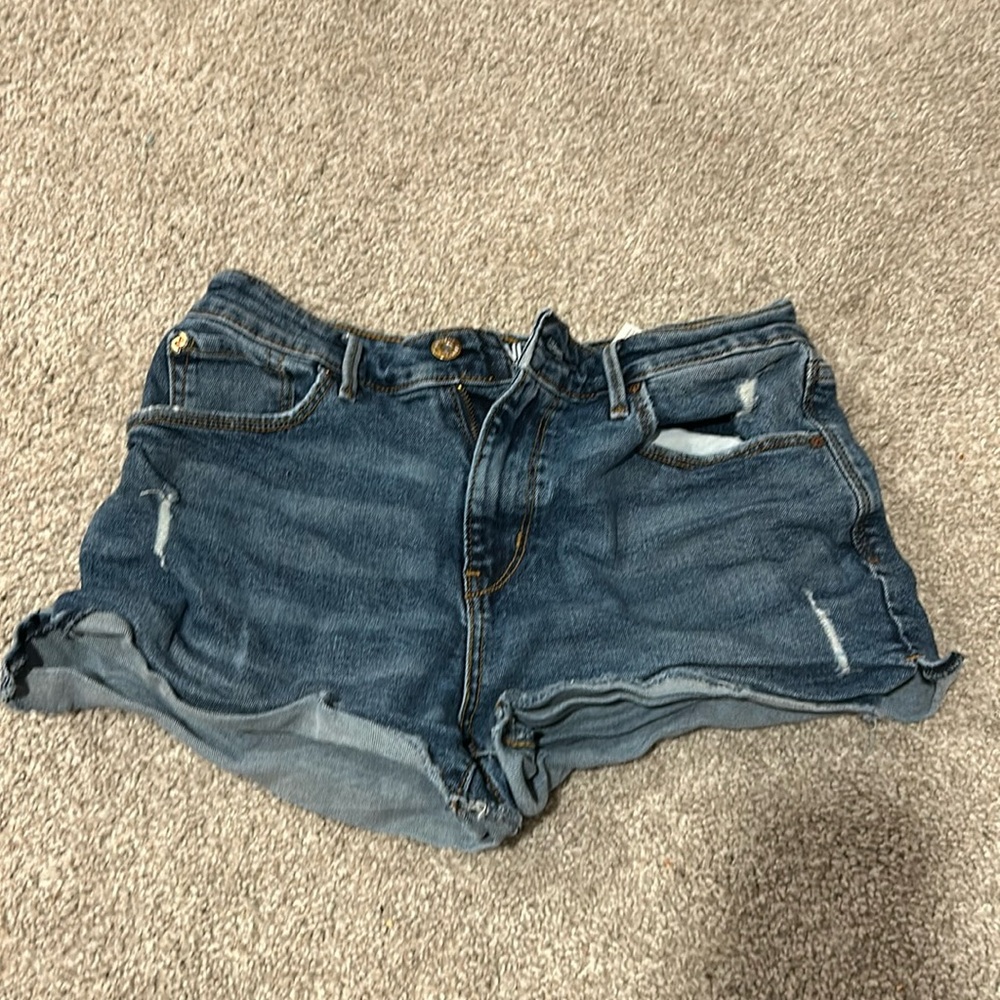 Levis blue jean shorts, frayed